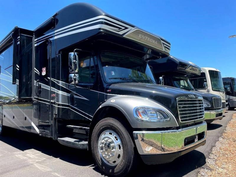 2022 Entegra Coach ACCOLADE 37M 2022 Entegra Coach ACCOLADE 37M