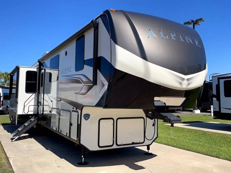 2022 Keystone RV ALPINE 3910RK 2022 Keystone RV ALPINE 3910RK