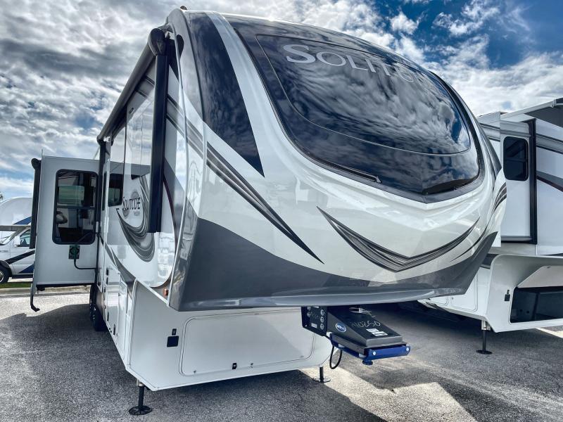 2022 Grand Design RV SOLITUDE 280RK-R 2022 Grand Design RV SOLITUDE 280RK-R