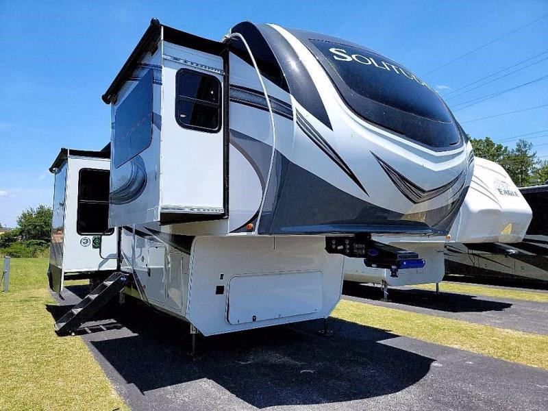 2021 Grand Design RV SOLITUDE 380FL-R 2021 Grand Design RV SOLITUDE 380FL-R