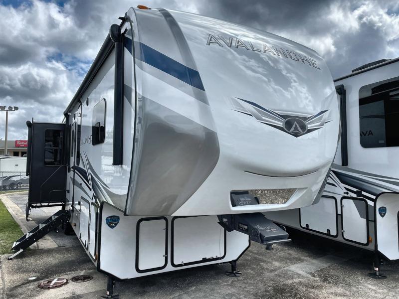 2022 Keystone RV AVALANCHE 338GK 2022 Keystone RV AVALANCHE 338GK