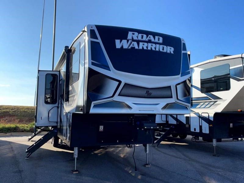 2022 Heartland RV ROAD WARRIOR 375RW 2022 Heartland RV ROAD WARRIOR 375RW