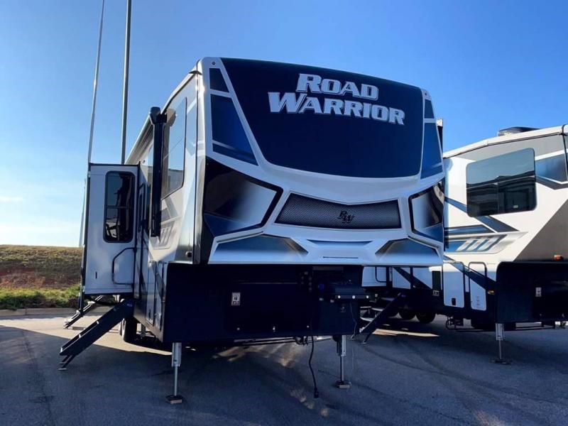 2022 Heartland RV ROAD WARRIOR 375RW 2022 Heartland RV ROAD WARRIOR 375RW