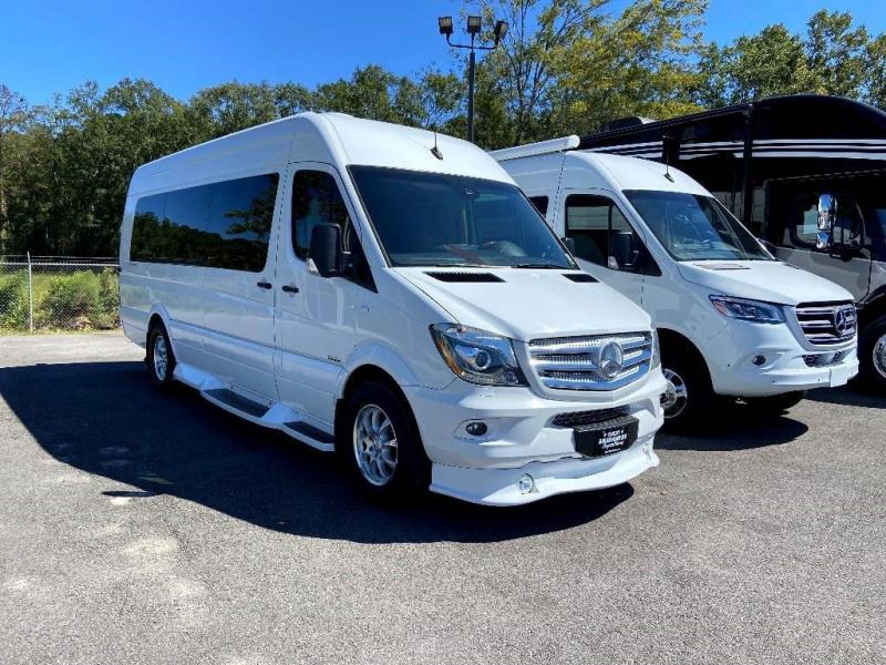 2018 Midwest Automotive Designs DAY CRUISER 3500 2018 Midwest Automotive Designs DAY CRUISER 3500