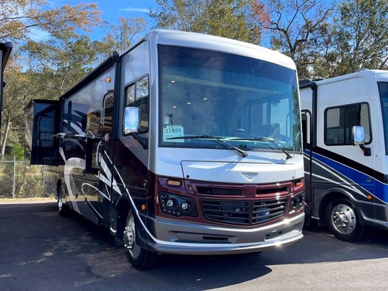 2022 Fleetwood RV BOUNDER 35K 2022 Fleetwood RV BOUNDER 35K