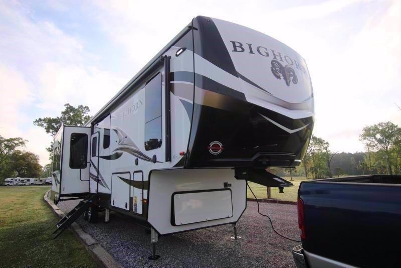 2020 Heartland RV BIGHORN 3375SS 2020 Heartland RV BIGHORN 3375SS