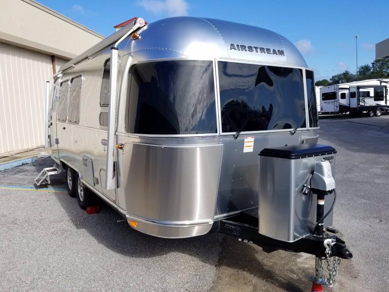2019 Airstream INTERNATIONAL 23FB SERENITY 2019 Airstream INTERNATIONAL 23FB SERENITY