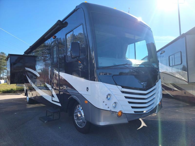 2018 Fleetwood RV STORM M36F 2018 Fleetwood RV STORM M36F