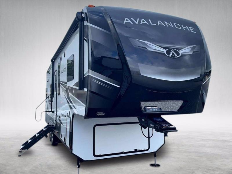 2021 Keystone RV AVALANCHE 295RK 2021 Keystone RV AVALANCHE 295RK