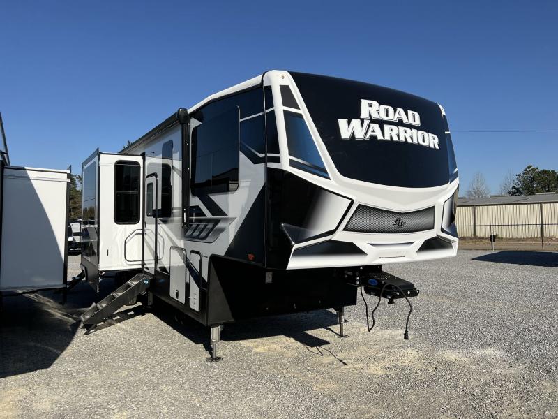 2022 Heartland RV ROAD WARRIOR 375RW 2022 Heartland RV ROAD WARRIOR 375RW