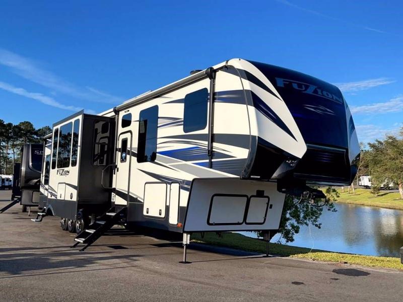 2019 Keystone RV FUZION 419 2019 Keystone RV FUZION 419