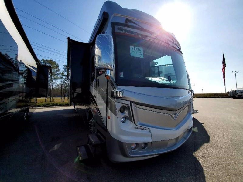 2021 Fleetwood RV DISCOVERY LXE 40M 2021 Fleetwood RV DISCOVERY LXE 40M