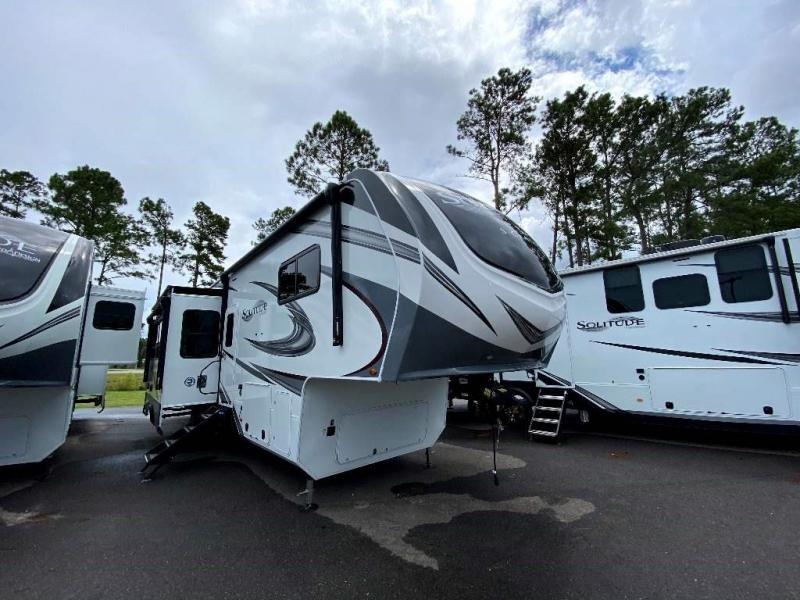 2023 Grand Design RV SOLITUDE 3740BH-R 2023 Grand Design RV SOLITUDE 3740BH-R