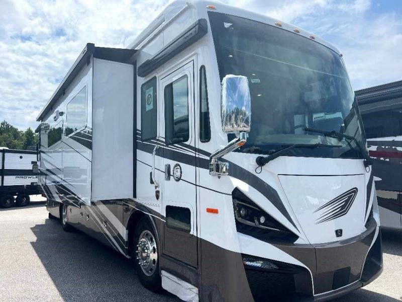 2023 Tiffin Motorhomes PHAETON 36 SH 2023 Tiffin Motorhomes PHAETON 36 SH