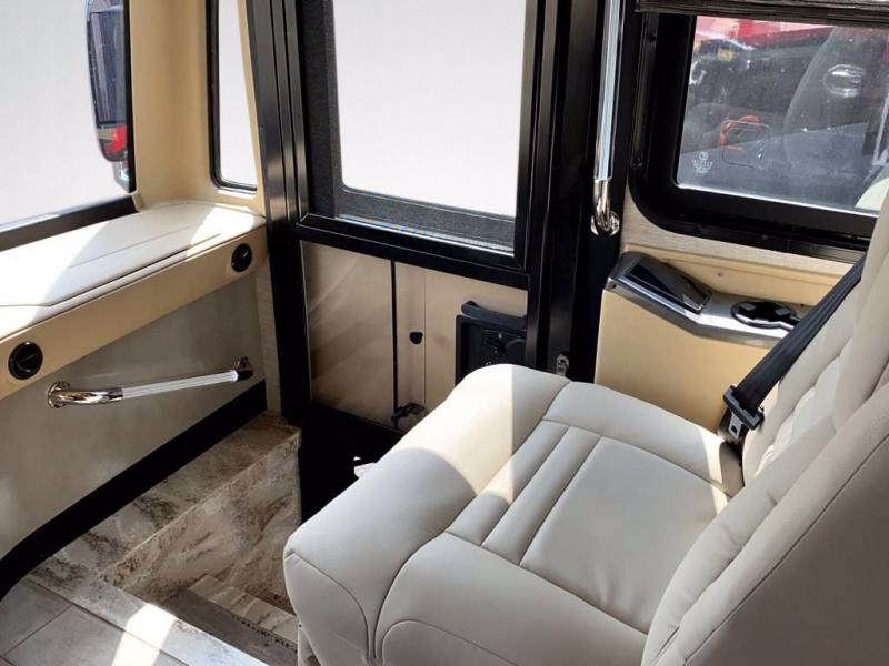 2021 Tiffin Motorhomes PHAETON 40 QBH 2021 Tiffin Motorhomes PHAETON 40 QBH