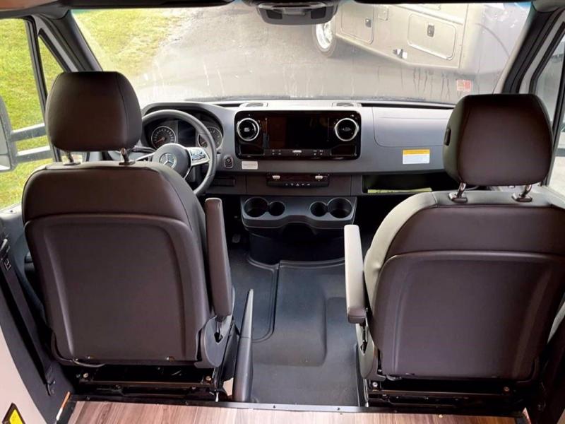 2022 Tiffin Motorhomes WAYFARER 25 RW 2022 Tiffin Motorhomes WAYFARER 25 RW