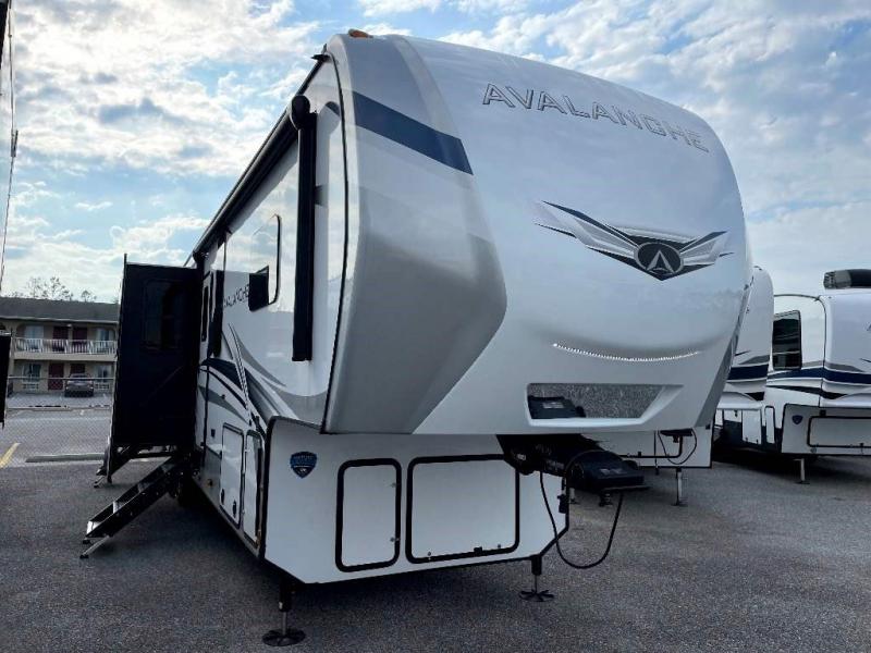 2022 Keystone RV AVALANCHE 378BH 2022 Keystone RV AVALANCHE 378BH