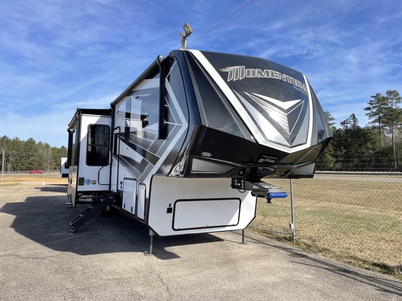 2021 Grand Design RV MOMENTUM 397TH-R 2021 Grand Design RV MOMENTUM 397TH-R