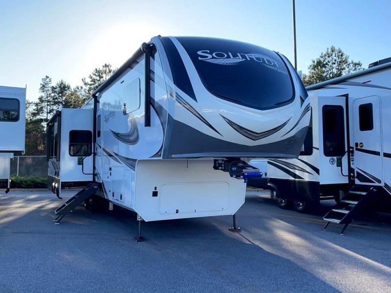 2022 Grand Design RV SOLITUDE 345GK-R 2022 Grand Design RV SOLITUDE 345GK-R