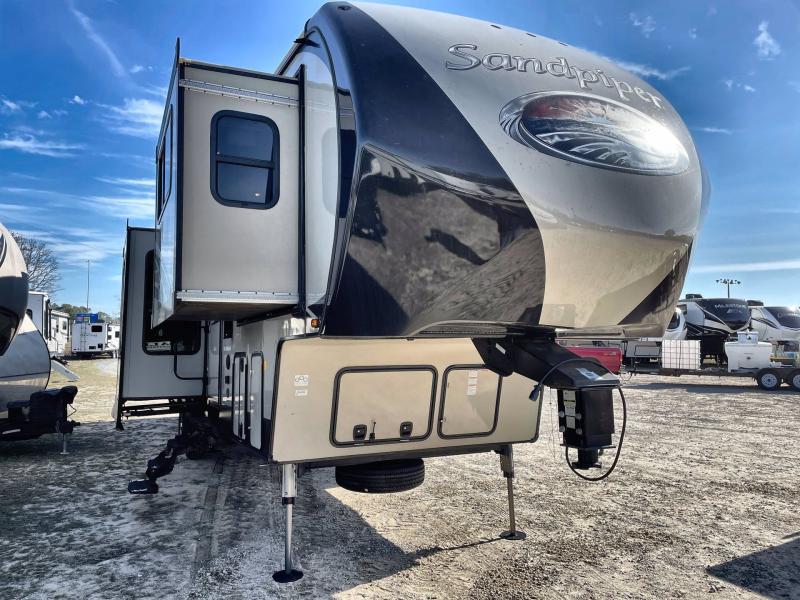 2017 Forest River SANDPIPER 377FLIK 2017 Forest River SANDPIPER 377FLIK