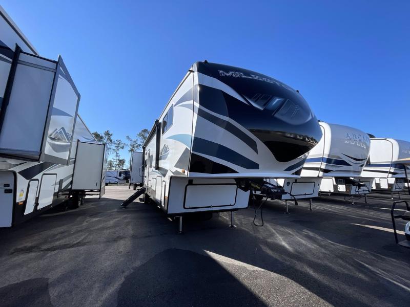 2022 Heartland RV MILESTONE 386BH 2022 Heartland RV MILESTONE 386BH
