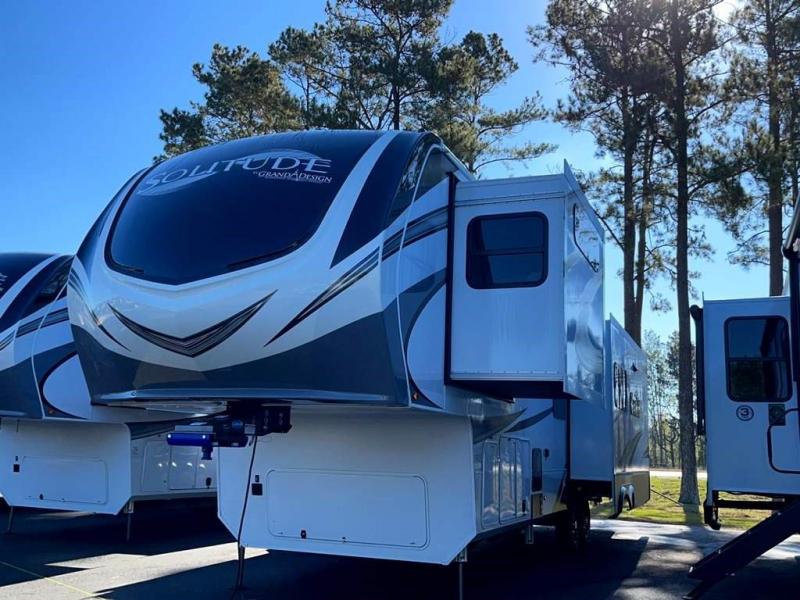 2022 Grand Design RV SOLITUDE 345GK-R 2022 Grand Design RV SOLITUDE 345GK-R