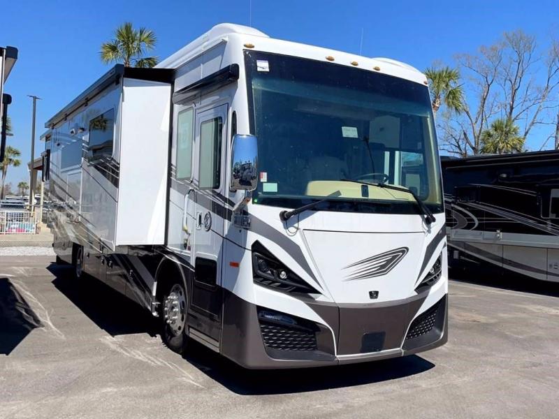 2022 Tiffin Motorhomes PHAETON 36 SH 2022 Tiffin Motorhomes PHAETON 36 SH
