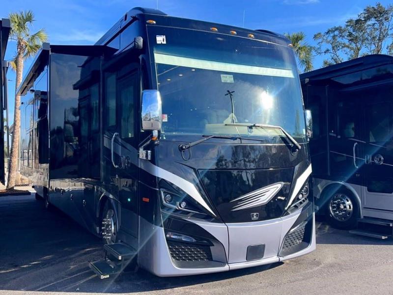 2022 Tiffin Motorhomes PHAETON 40 IH 2022 Tiffin Motorhomes PHAETON 40 IH
