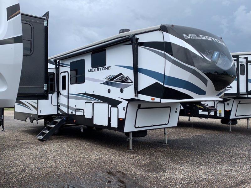 2021 Heartland RV MILESTONE 326RL 2021 Heartland RV MILESTONE 326RL