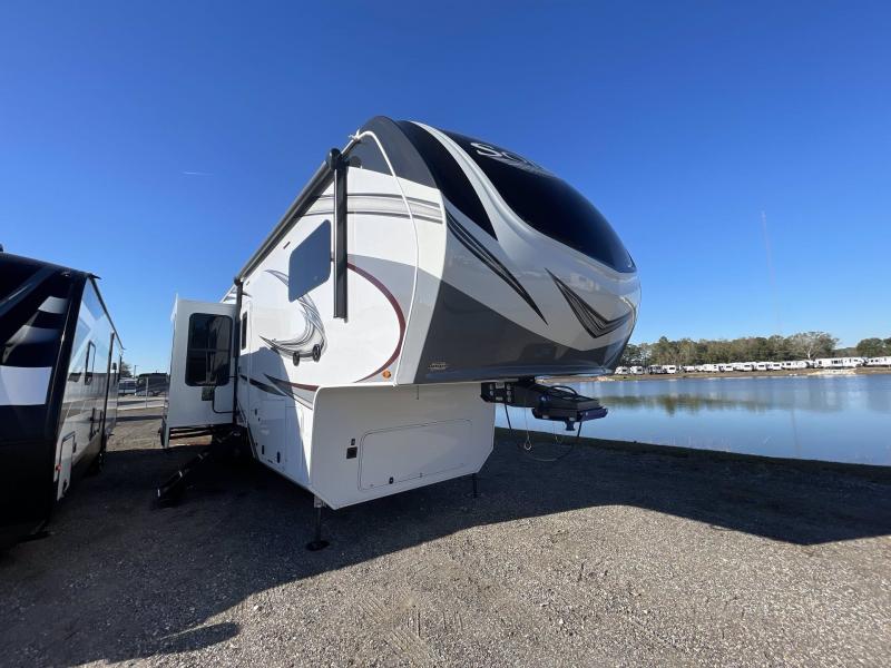 2022 Grand Design RV SOLITUDE 375RES-R 2022 Grand Design RV SOLITUDE 375RES-R