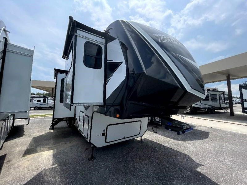 2022 Grand Design RV MOMENTUM 376THS-R 2022 Grand Design RV MOMENTUM 376THS-R