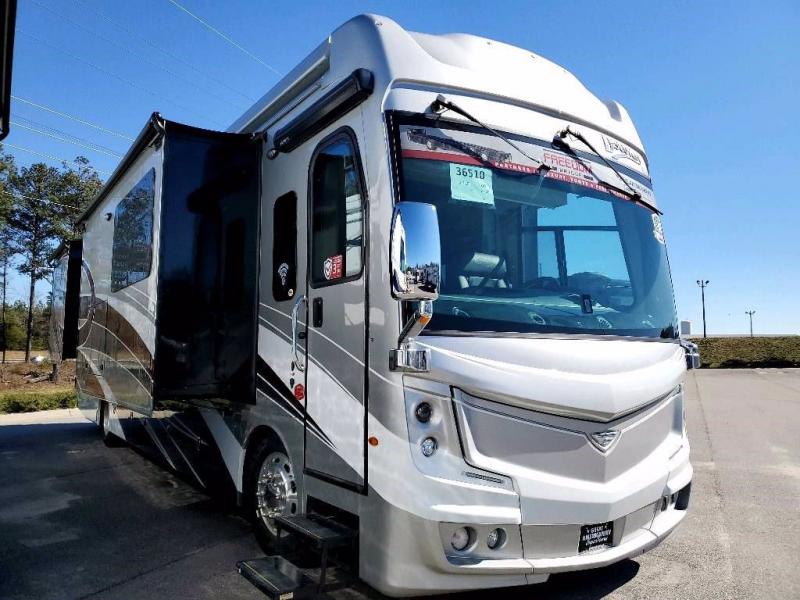 2021 Fleetwood RV DISCOVERY LXE 40D 2021 Fleetwood RV DISCOVERY LXE 40D