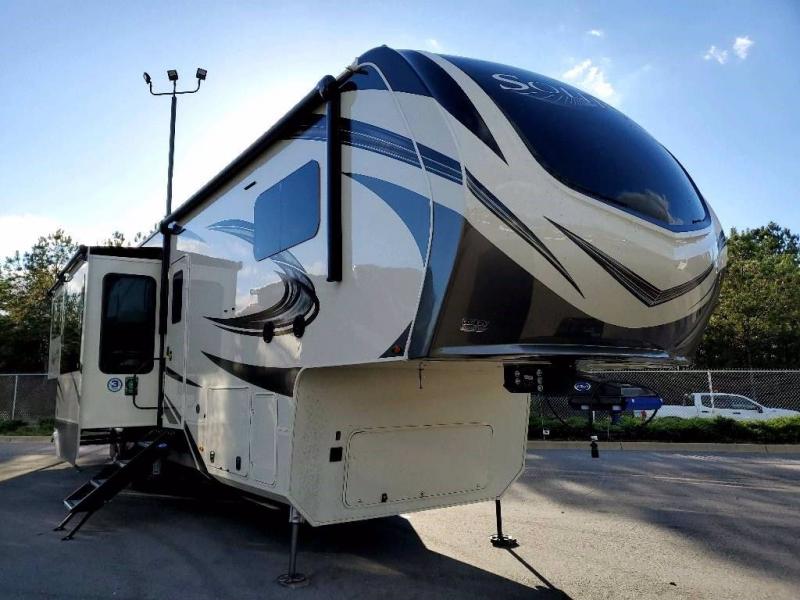 2021 Grand Design RV SOLITUDE 375RES-R 2021 Grand Design RV SOLITUDE 375RES-R
