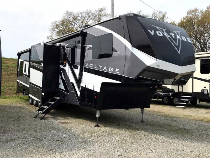 2021 Thor Motor Coach VOLTAGE 4145 2021 Thor Motor Coach VOLTAGE 4145