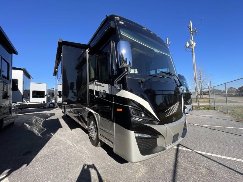 2022 Tiffin Motorhomes PHAETON 40 IH 2022 Tiffin Motorhomes PHAETON 40 IH
