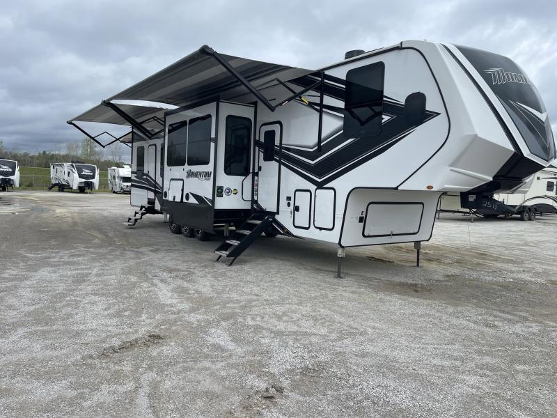 2022 Grand Design RV MOMENTUM 398M-R 2022 Grand Design RV MOMENTUM 398M-R