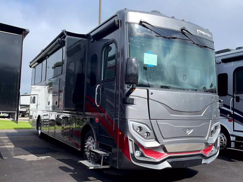 2022 Fleetwood RV FRONTIER 36SS 2022 Fleetwood RV FRONTIER 36SS