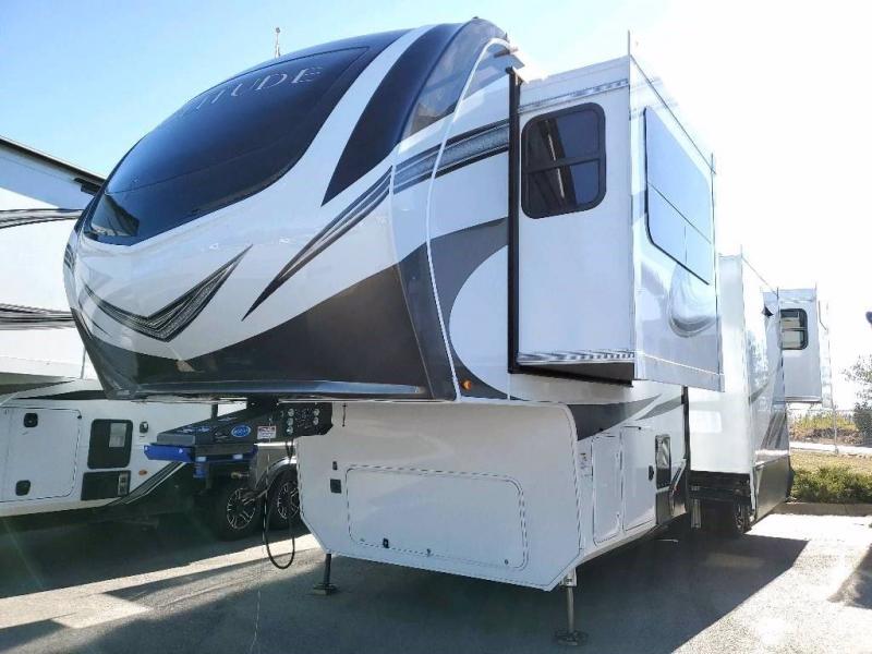 2021 Grand Design RV SOLITUDE 380FL-R 2021 Grand Design RV SOLITUDE 380FL-R