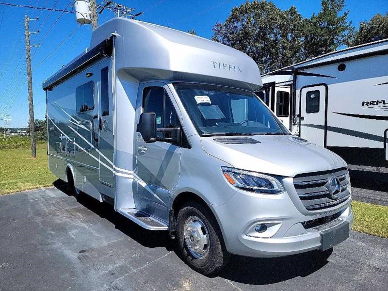 2022 Tiffin Motorhomes WAYFARER 25 RW 2022 Tiffin Motorhomes WAYFARER 25 RW