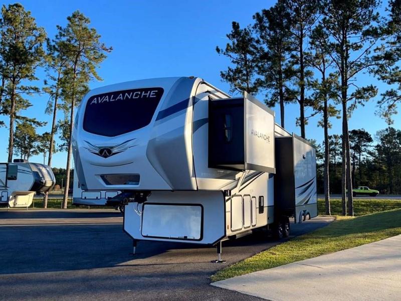 2022 Keystone RV AVALANCHE 312RS 2022 Keystone RV AVALANCHE 312RS