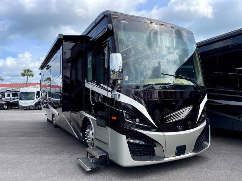2022 Tiffin Motorhomes PHAETON 36 SH 2022 Tiffin Motorhomes PHAETON 36 SH