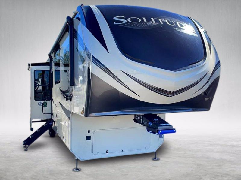 2021 Grand Design RV SOLITUDE 390RK-R 2021 Grand Design RV SOLITUDE 390RK-R