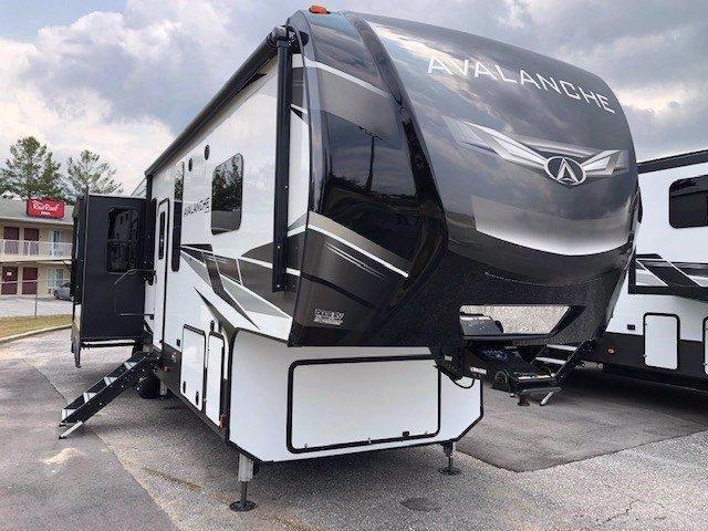 2020 Keystone RV Avalanche 339GK 2020 Keystone RV Avalanche 339GK