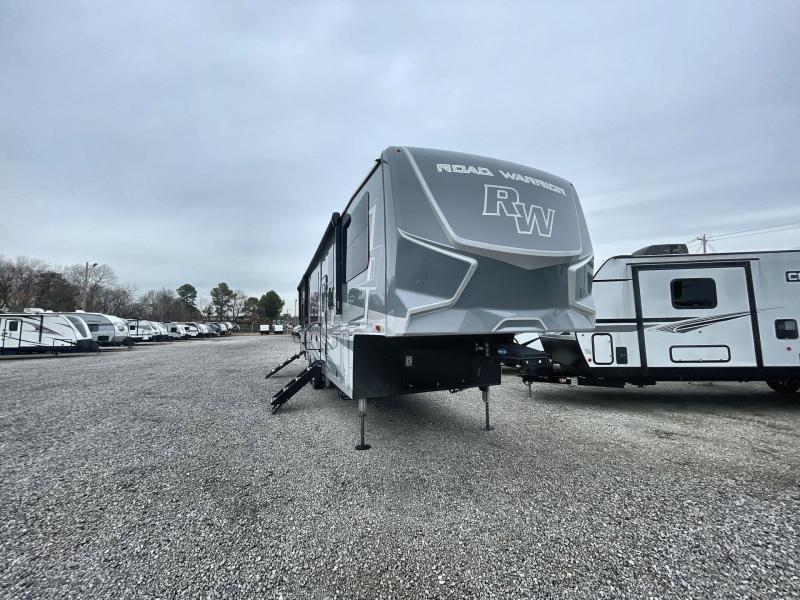 2022 Heartland RV ROAD WARRIOR 375RW 2022 Heartland RV ROAD WARRIOR 375RW