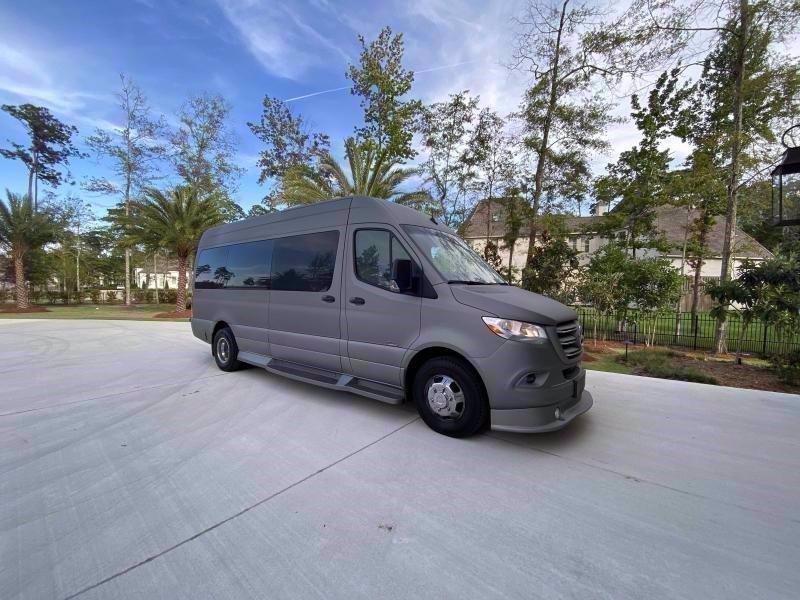 2020 American Coach PATRIOT CRUISER SD BUSINESS CLASS 2020 American Coach PATRIOT CRUISER SD BUSINESS CLASS