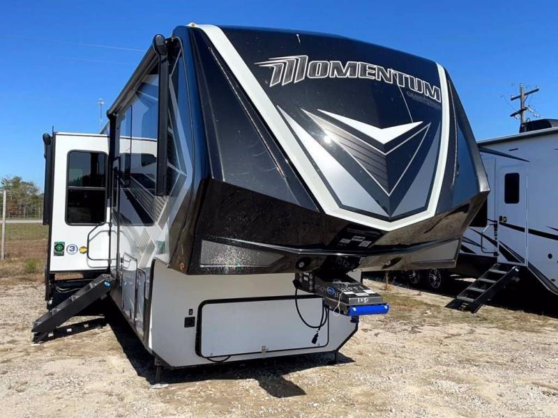 2022 Grand Design RV MOMENTUM 397TH-R 2022 Grand Design RV MOMENTUM 397TH-R