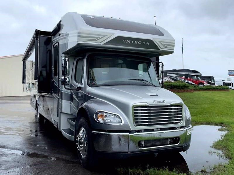 2022 Entegra Coach ACCOLADE 37M 2022 Entegra Coach ACCOLADE 37M