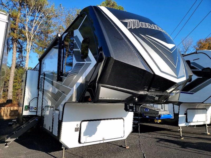 2022 Grand Design RV MOMENTUM 399TH-R 2022 Grand Design RV MOMENTUM 399TH-R