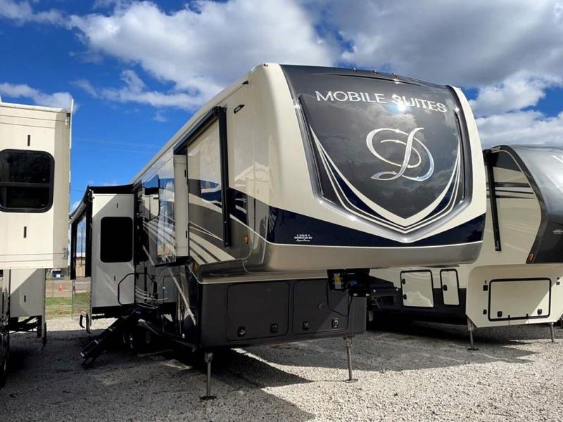 2022 DRV MOBILE SUITES 41RKDB 2022 DRV MOBILE SUITES 41RKDB