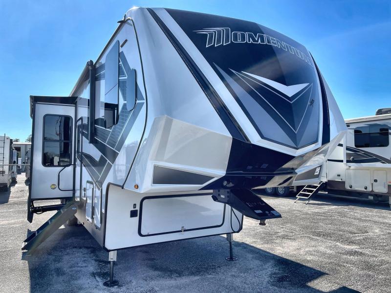 2021 Grand Design RV MOMENTUM 381M 2021 Grand Design RV MOMENTUM 381M